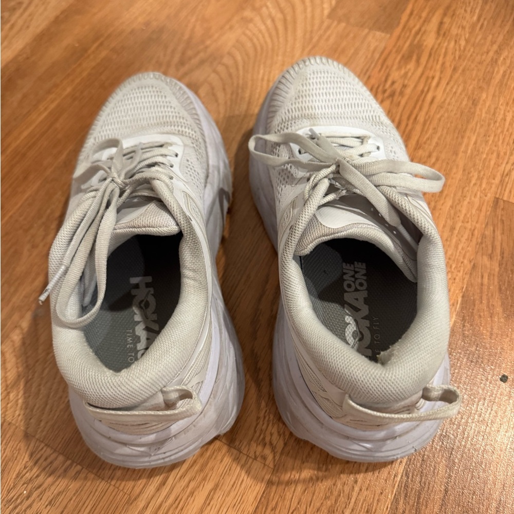 HOKA - Picture 3 of 5
